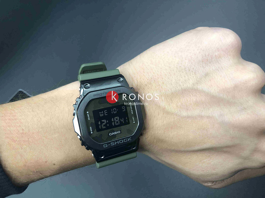 Часы Casio G-Shock GM-5600B-3 — зеленый
