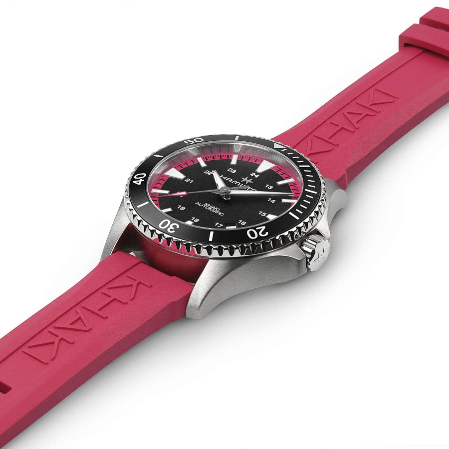 Часы Hamilton Khaki Navy Scuba Auto H82395330 — механические, сталь