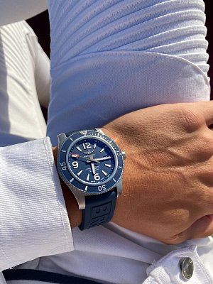Фото покупателя: Швейцарские механические наручные часы Breitling Superocean Automatic 42 A17366D81C1S1