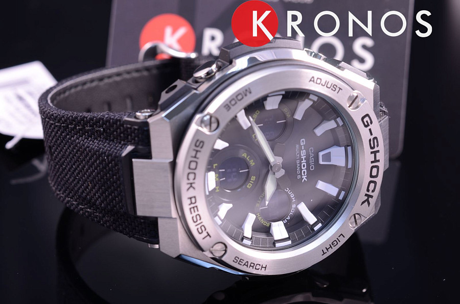 Часы Casio G-Shock GST-W130C-1A — металл, Япония