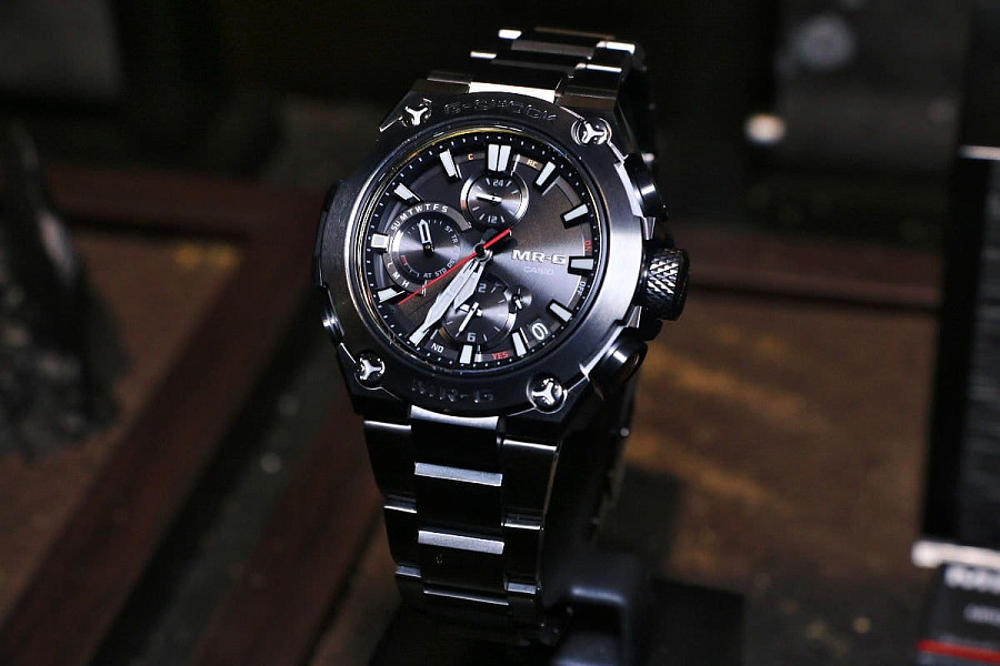 Часы Casio G-Shock MRG-B1000B-1A — титан, Япония