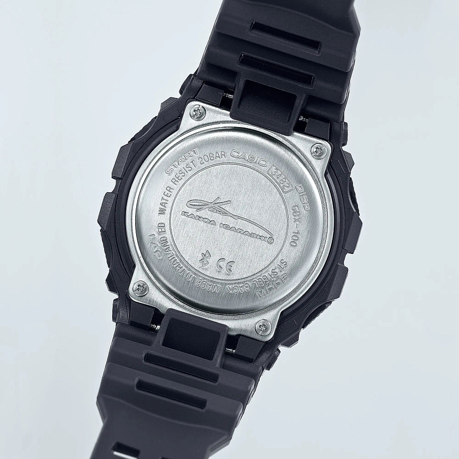 Часы Casio G-Shock GBX-100KI-1E — пластик, Япония