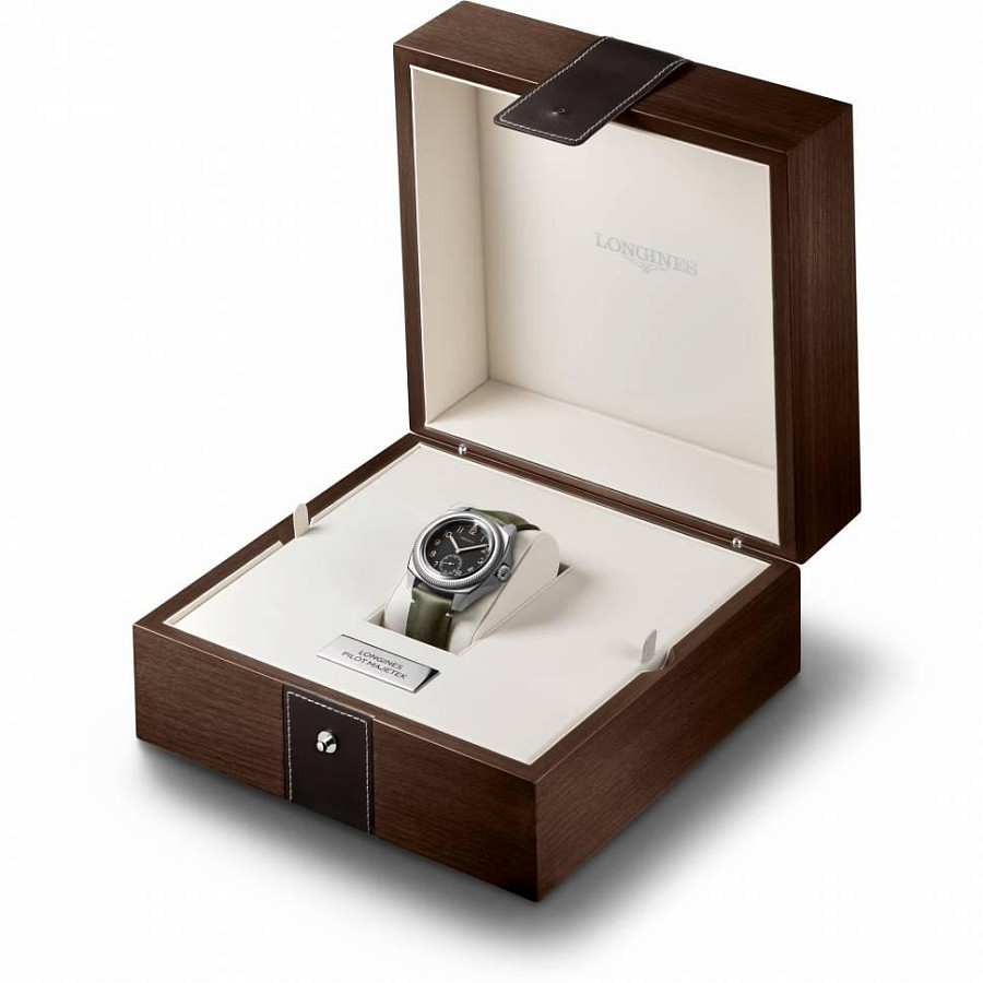 Часы Longines Pilot Majetek L2.838.4.53.2 — Швейцария, механические