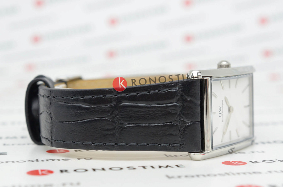 Часы Daniel Wellington Bound Black Crocodile Silver DW00100697 — артикул DW00100697