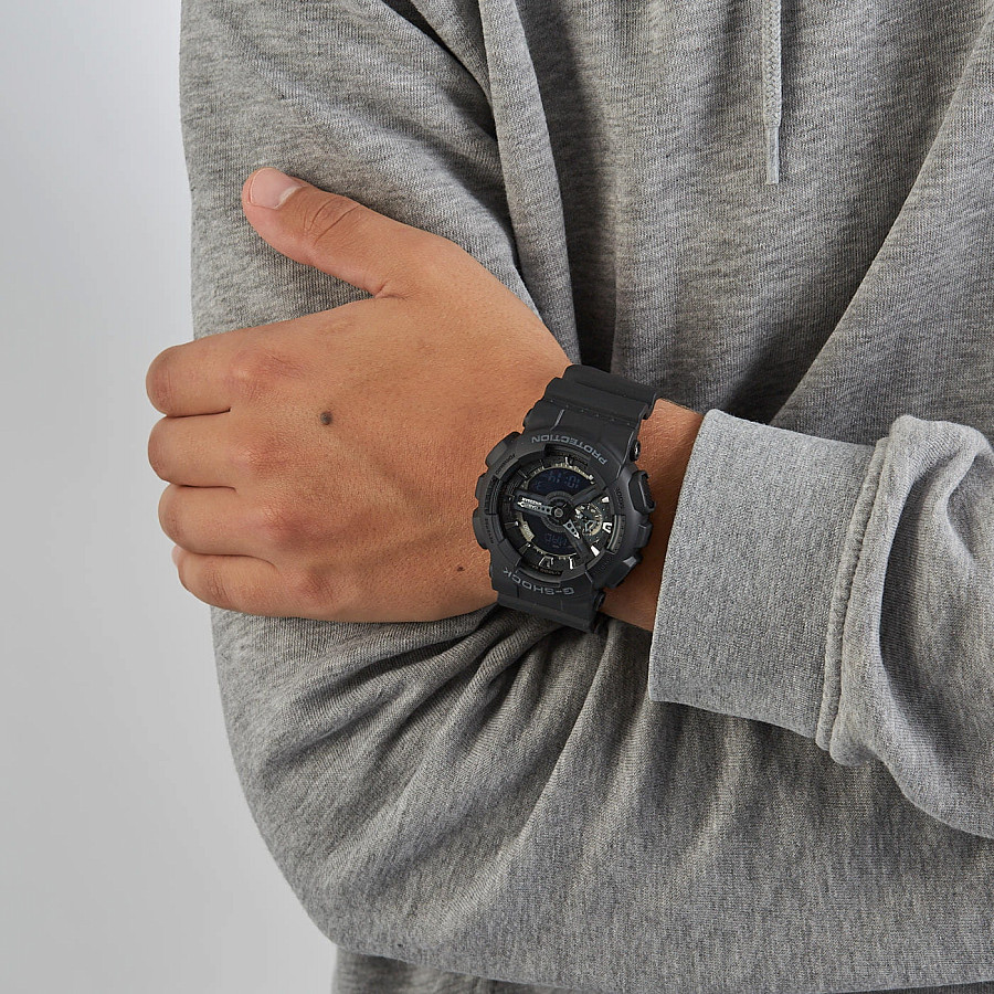 Часы Casio G-Shock GA-110-1B — электронные, пластик