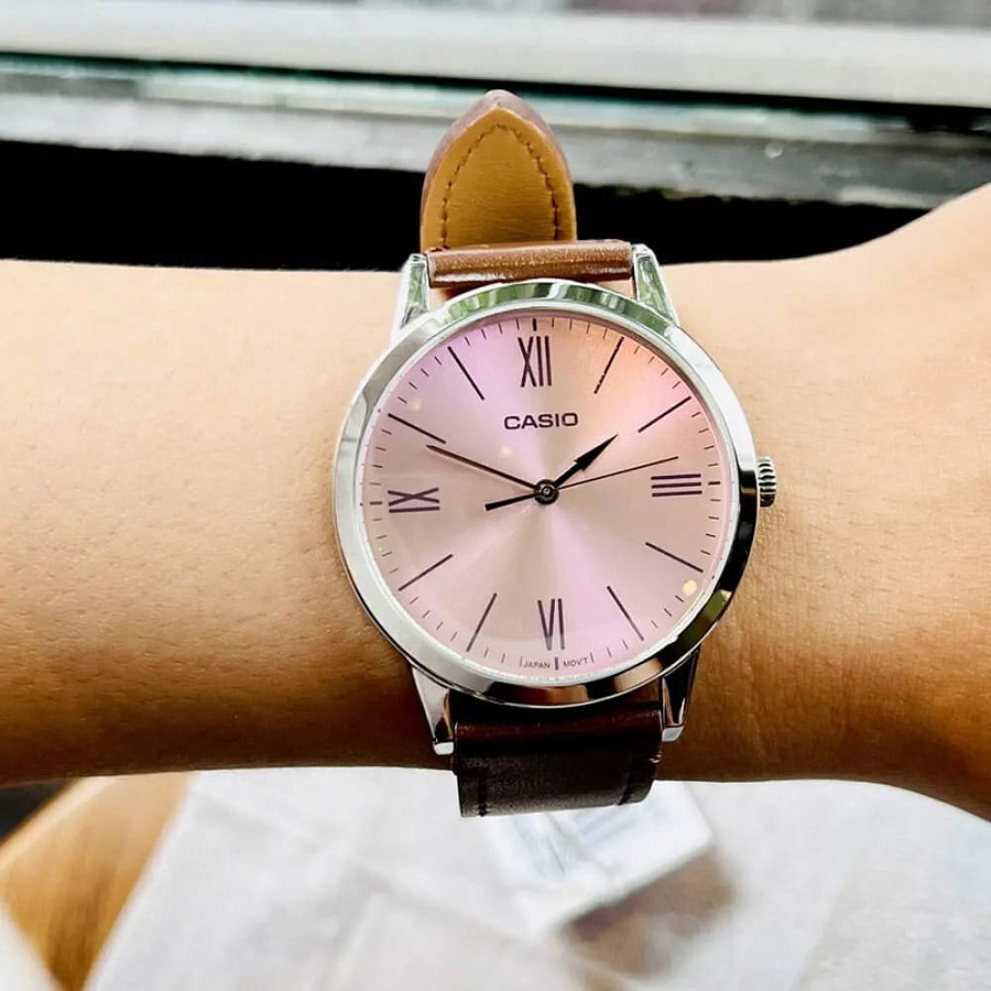 Часы Casio Collection MTP-E600L-5B — кварцевые, металл сталь