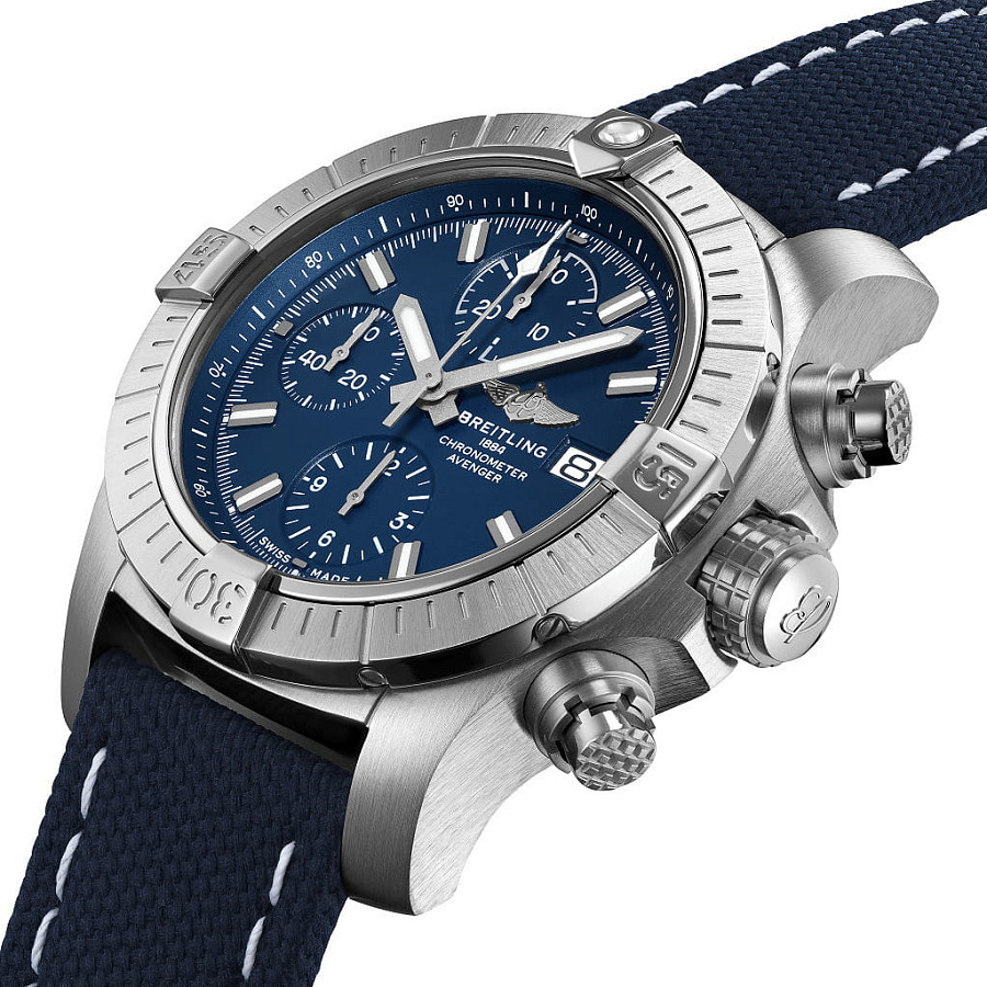Часы Breitling Avenger Chronograph 43 A13385101C1X1 — механические, сталь металл