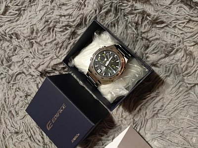 Фото покупателя: Японские наручные часы Casio Edifice EFV-C110D-1A3VDF (EFV-C110D-1A3) с хронографом