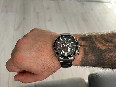 Фото покупателя: Японские наручные часы Casio Edifice EFV-620D-1A4VUDF (EFV-620D-1A4) с хронографом