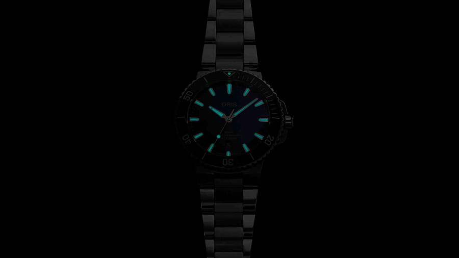 Часы Oris Aquis Date 01 733 7789 4135-07 8 23 04PEB — мужские, серебристый