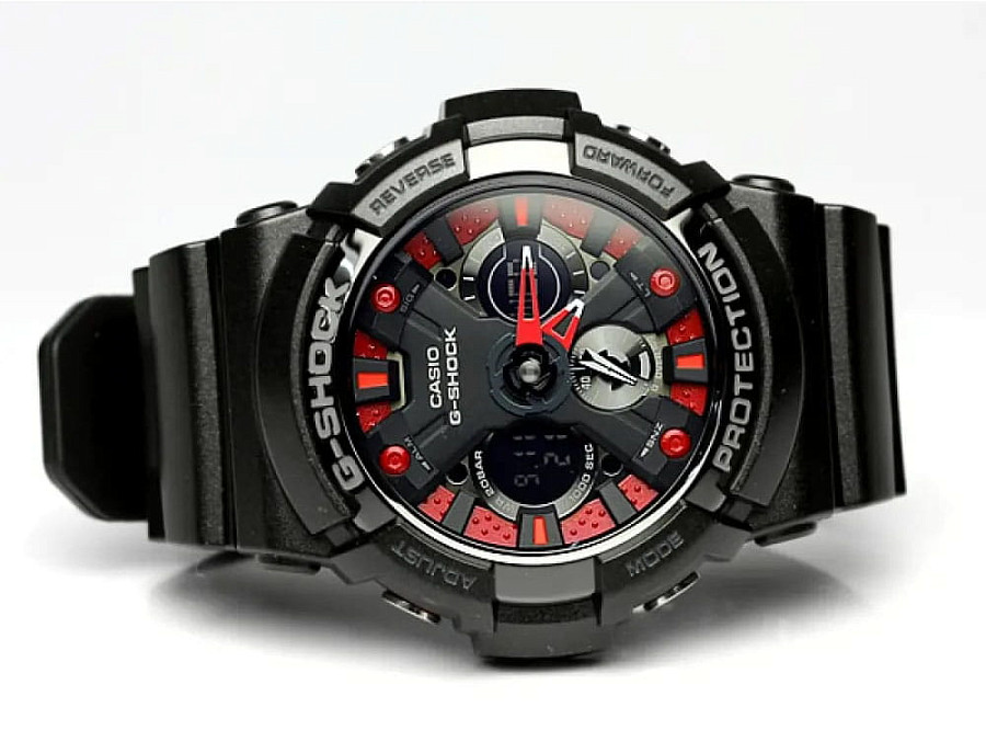 Часы Casio G-Shock GA-200SH-1A — электронные, пластик