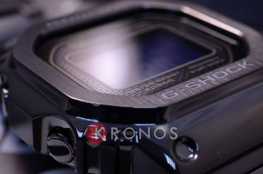 Часы Casio G-Shock GMW-B5000GD-1 — электронные, сталь металл