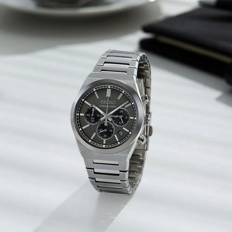 Часы Seiko Discover More SSB455P1 — кварцевые, металл сталь
