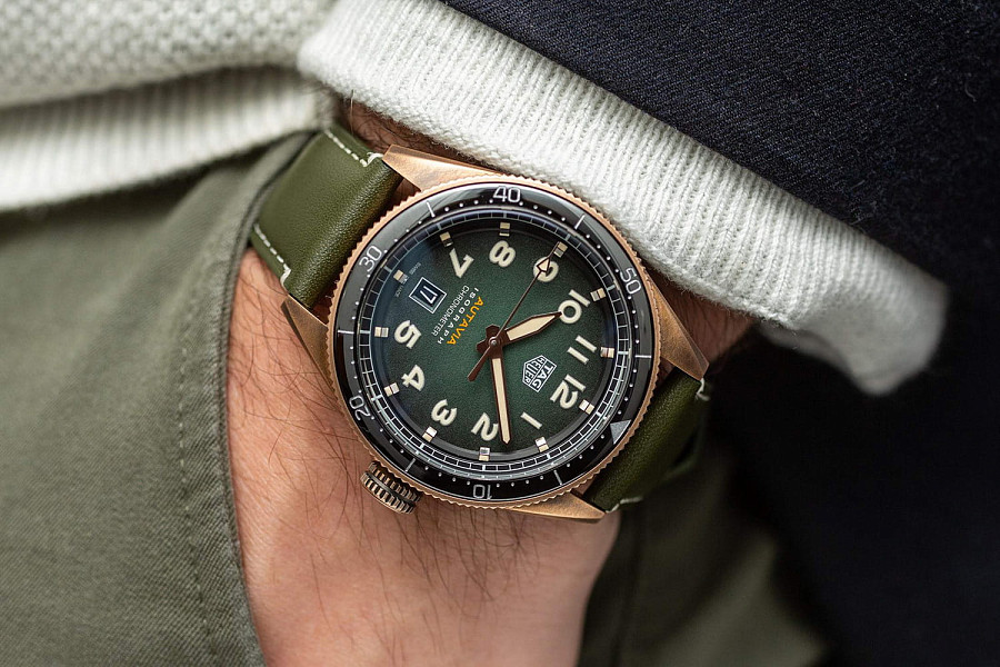 Часы TAG Heuer Autavia WBE5190.FC8268 — мужские, кожаный