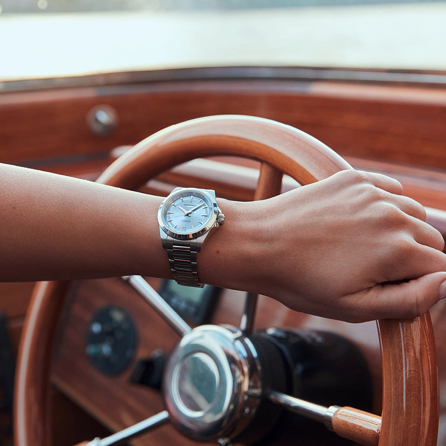 Часы Longines Conquest L3.430.4.92.6 — синий, механические