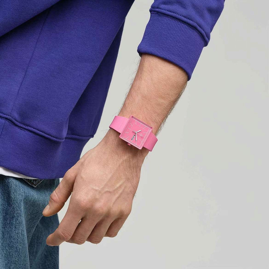 Часы Swatch Square Bioceramic Standard SO34P700 — артикул SO34P700