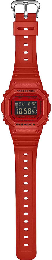 Часы Casio G-SHOCK DW-5600RRB-4 — пластик, Япония