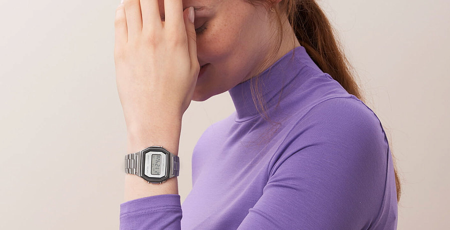 Часы Casio Collection A1000D-7EF — женские, серебристый