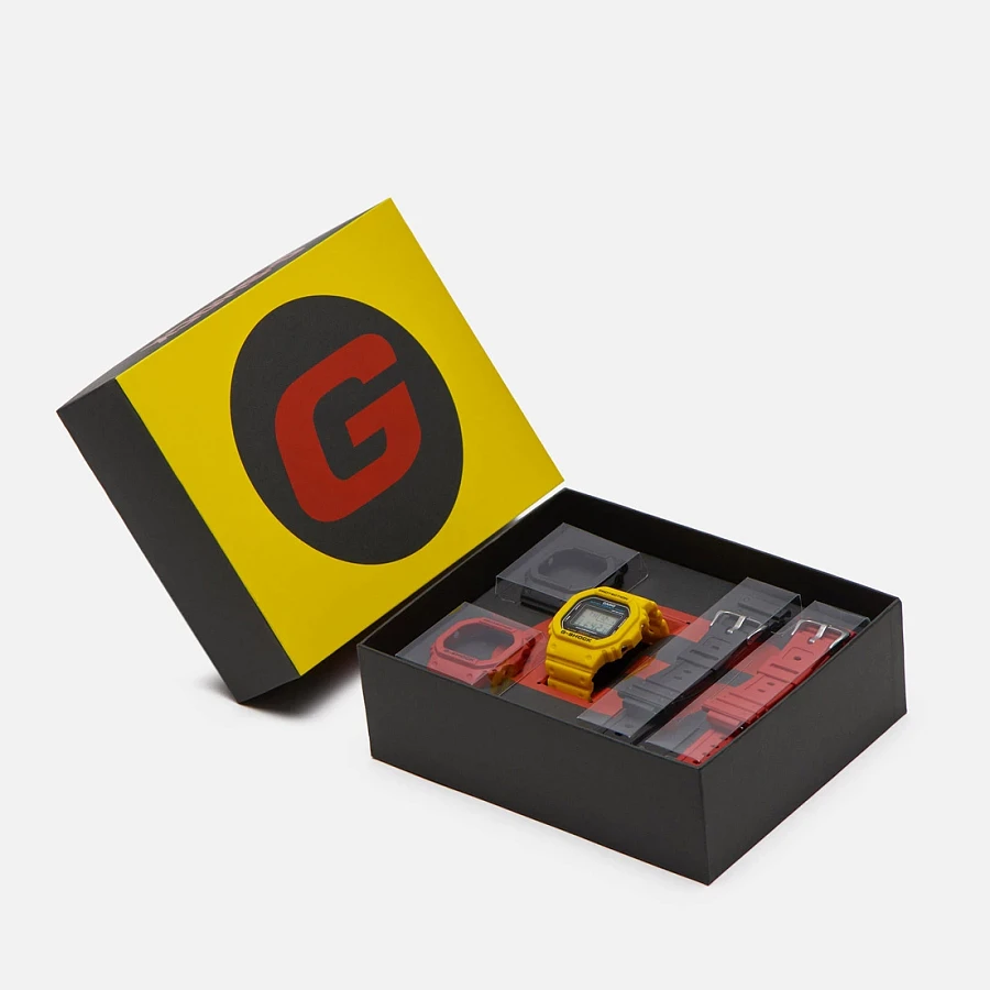 Часы Casio G-Shock DWE-5600R-9 — мужские, электронные