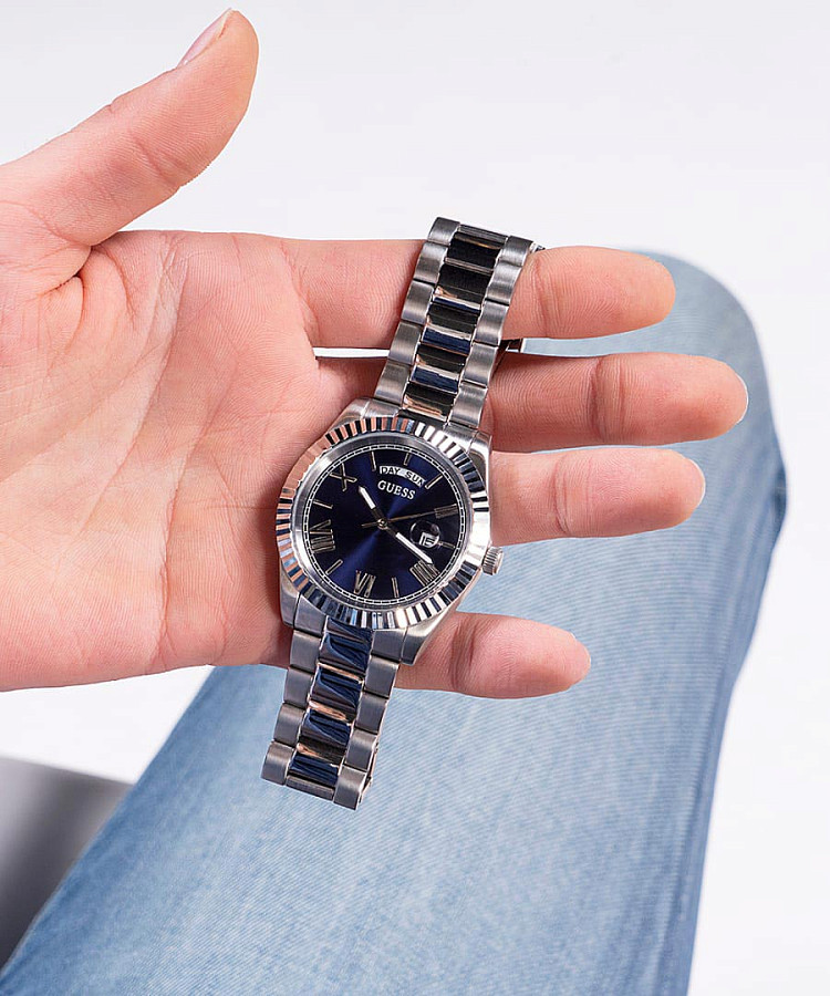 Часы Guess Connoisseur GW0265G7 — серебристый, сталь металл