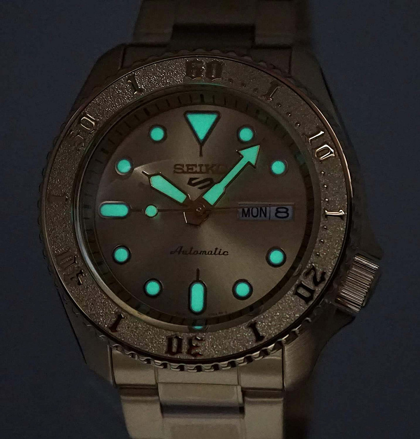 Часы Seiko 5 Sports SRPE74K1 — механические, Япония, мужские