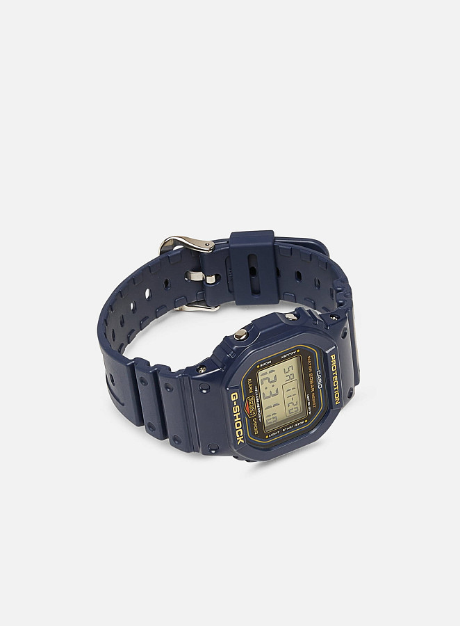 Часы Casio G-Shock DW-5600RB-2 — пластик, мужские