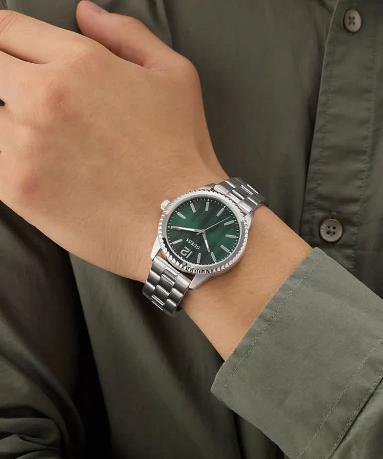 Часы Guess Sport Chip GW1062G1 — США, кварцевые