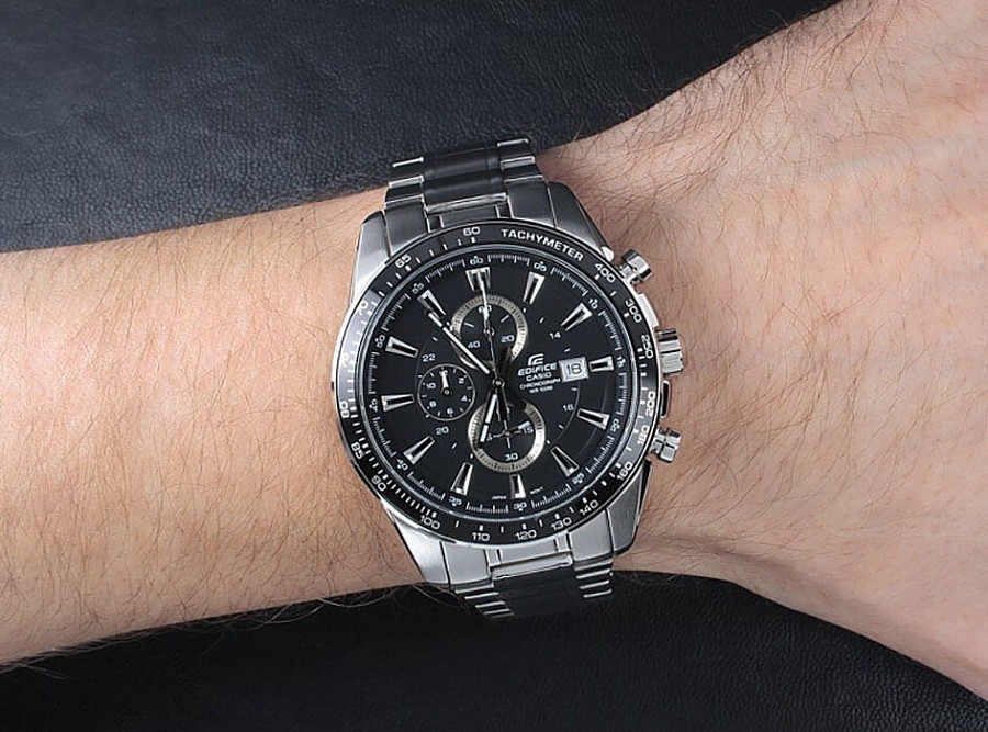 Часы Casio Edifice EF-547D-1A1 — мужские, нержавеющая сталь
