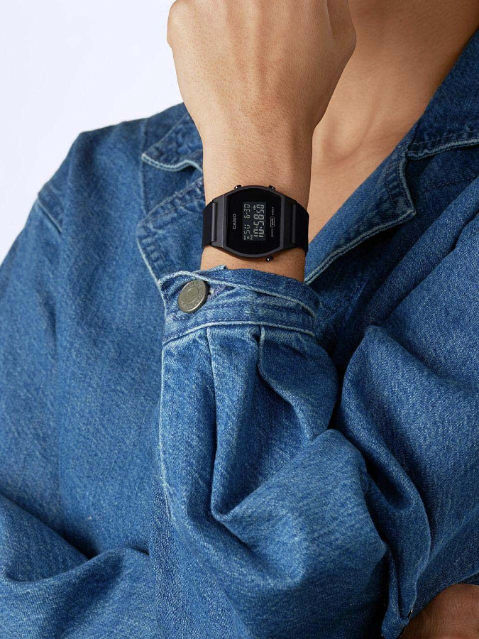 Часы Casio Collection LW-204-1BDF (LW-204-1B) — кварцевые, пластик
