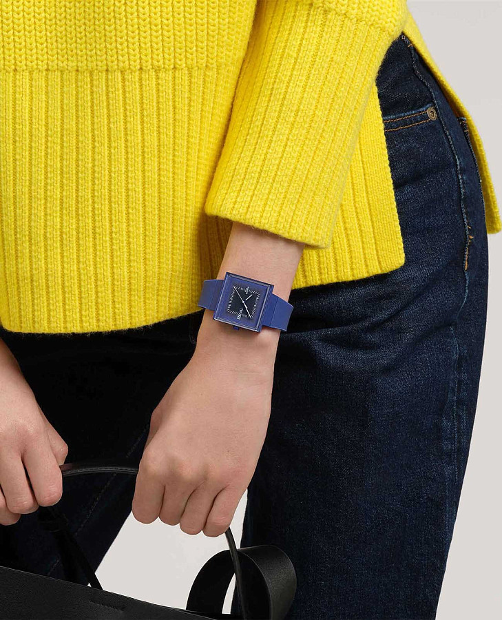 Часы Swatch Squarely Blacklight SO34N700 — силикон, женские