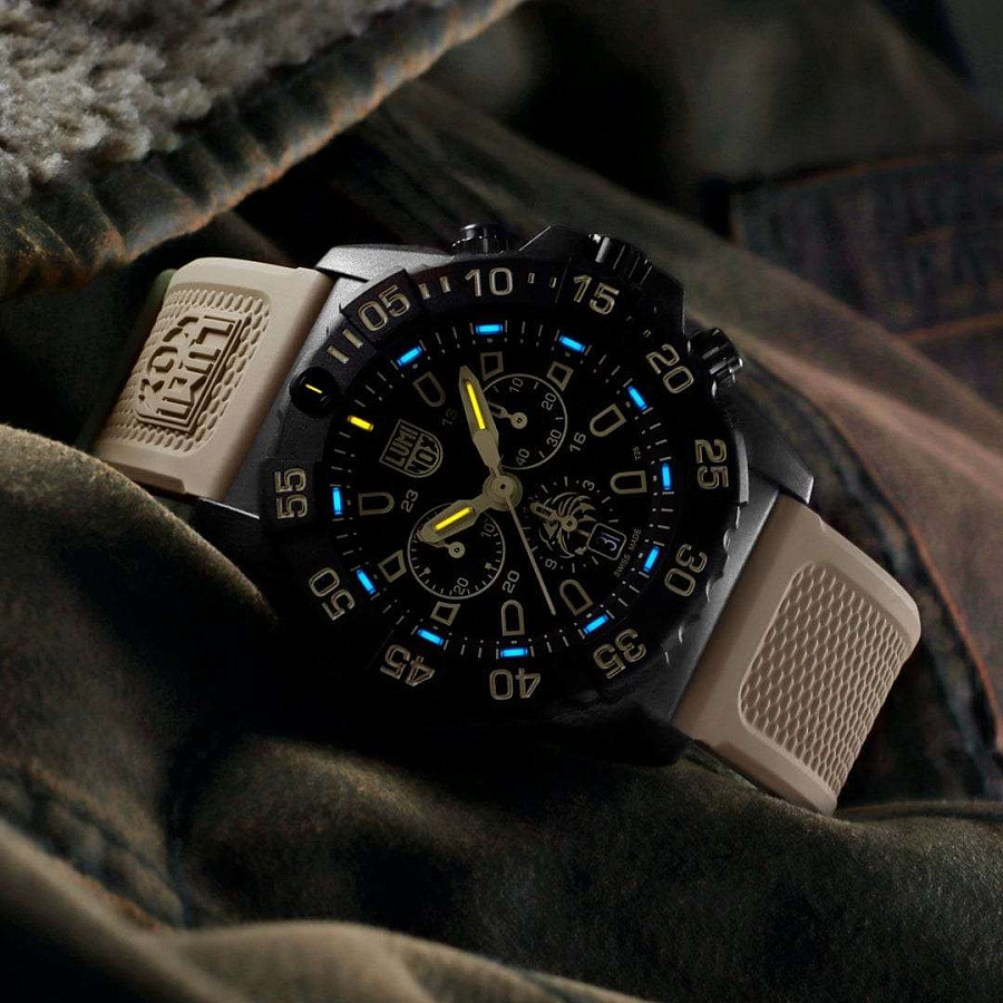 Часы Luminox Navy SEAL Foundation Chronograph XS.3590.NSF.SET — карбон пластик, резина