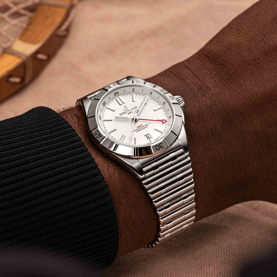 Часы Breitling Chronomat Automatic GMT 40 A32398101A1A1 — металл сталь, Швейцария
