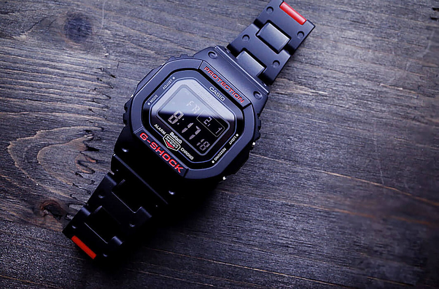 Часы Casio G-Shock GW-B5600HR-1ER — пластик, Япония