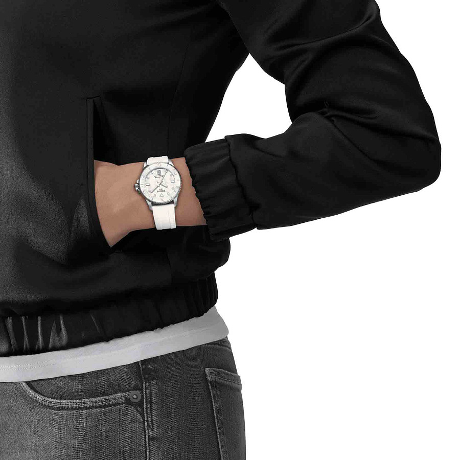 Часы Tissot Seastar 1000 T120.210.17.116.00 — кварцевые, металл сталь