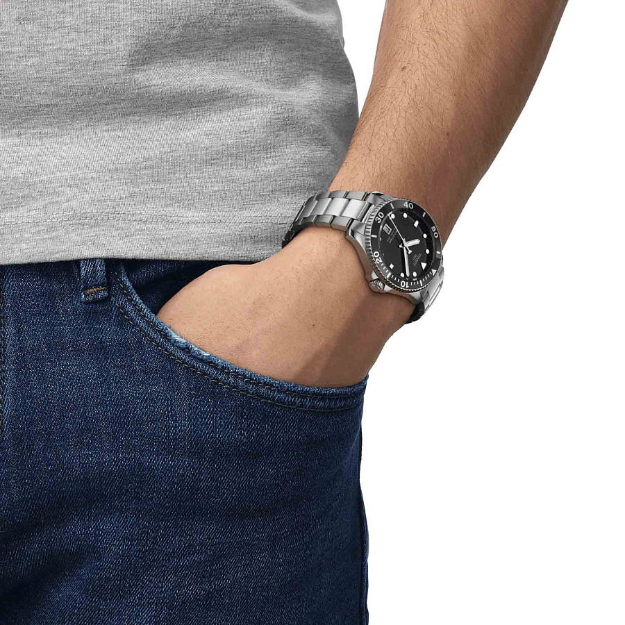 Часы Tissot Seastar 1000 T120.410.11.051.00 — кварцевые, металл сталь