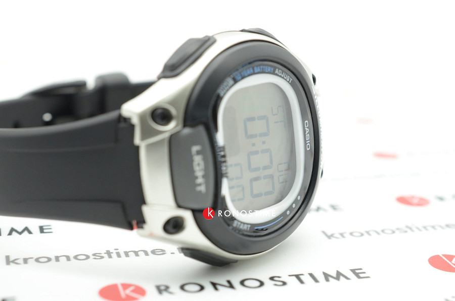 Часы Casio Collection LW-203-1AVDF (LW-203-1A) — кварцевые, пластик