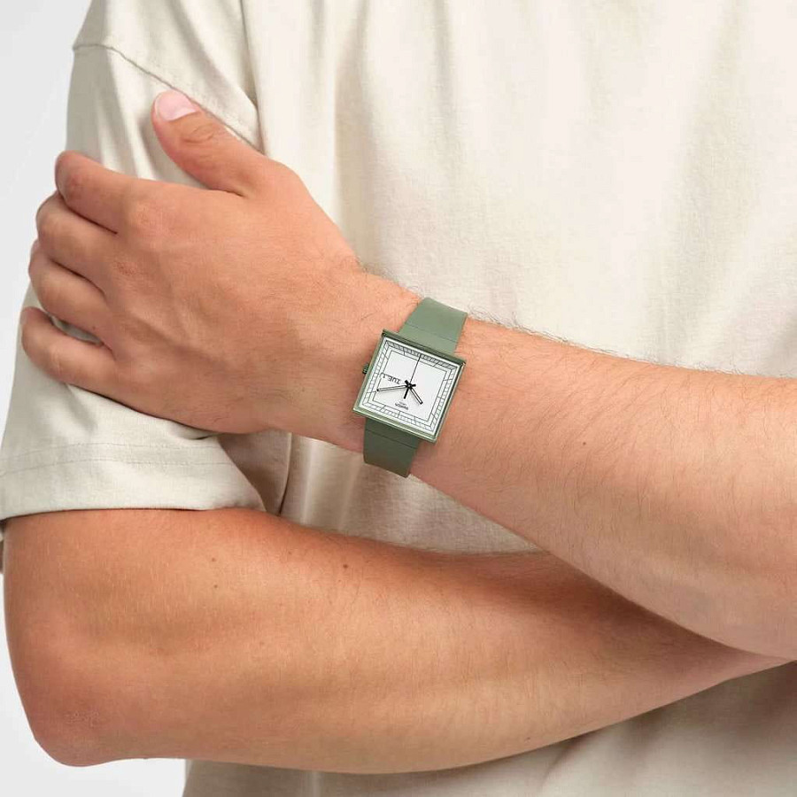 Часы Swatch Square Bioceramic Standard SO34G700 — артикул SO34G700