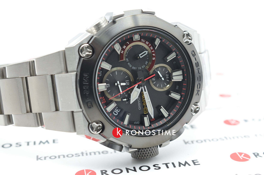 Часы Casio G-Shock MRG-B1000D-1A — электронные, титан металл