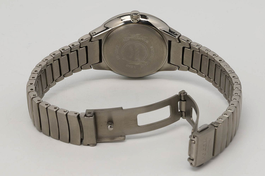 Часы Boccia Titanium Circle-Oval 3307-01 — титановый, женские