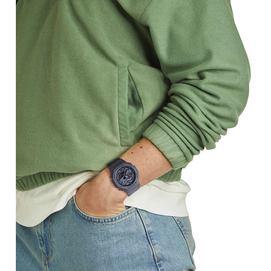 Часы Casio G-Shock GA-2100CA-8A — электронные, пластик