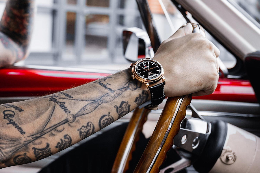 Часы Aviator Douglas Day-Date V.3.20.2.146.4 — механические, сталь металл