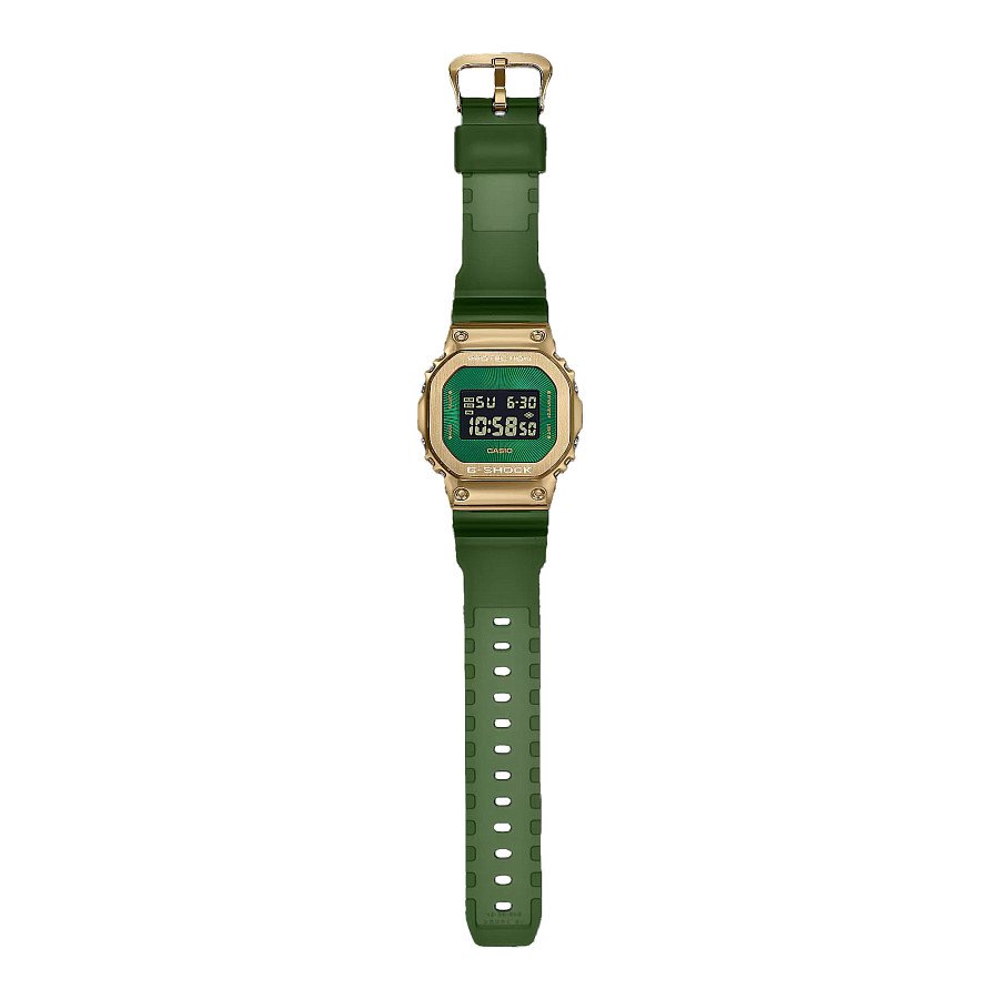 Часы Casio G-Shock GM-5600CL-3DR (GM-5600CL-3) — пластик, мужские