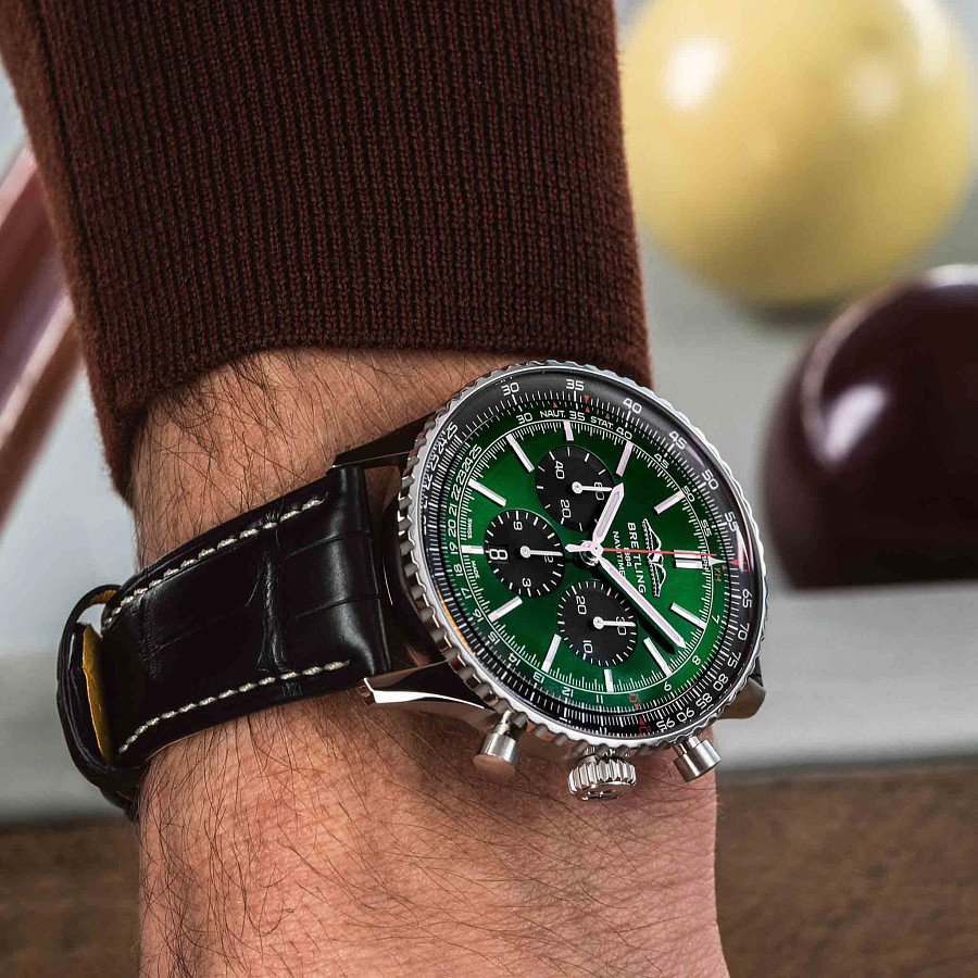 Часы Breitling Navitimer B01 Chronograph 46 AB0137241L1P1 — кожаный, мужские