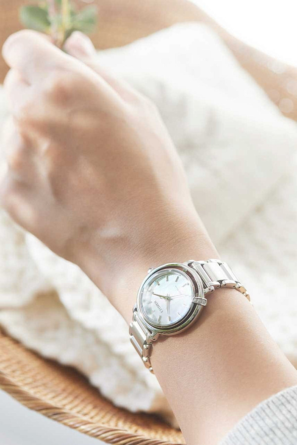 Часы Citizen Citizen L EM1090-60D — кварцевые, сталь металл
