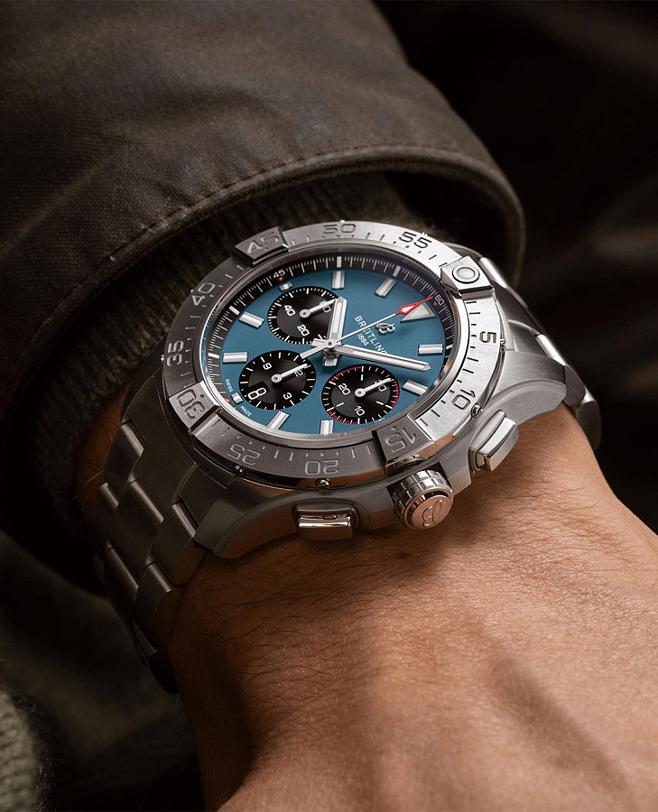 Часы Breitling Avenger B01 Chronograph 44 AB0147101C1A1 — артикул AB0147101C1A1