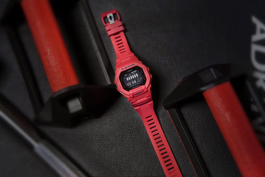 Часы Casio G-Shock GBD-200RD-4 — электронные, Япония, мужские