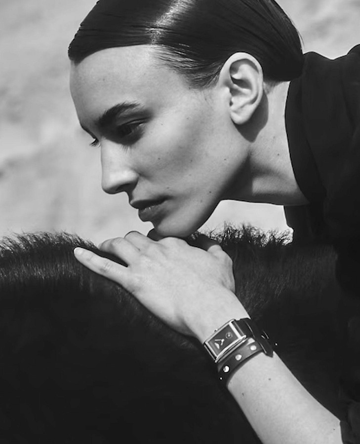 Часы Longines DolceVita L5.512.4.59.2 — женские, черный