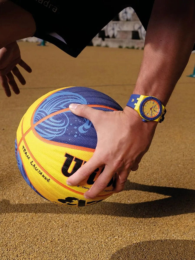 Часы Maurice Lacroix Aikon Tide Special Edition FIBA 3x3 AI2008-68YZ8-800-0 — белый, пластик