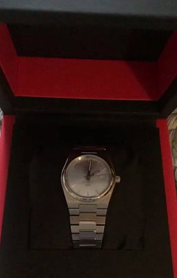 Фото покупателя: Швейцарские наручные часы Tissot PRX 35 mm T137.210.11.351.00