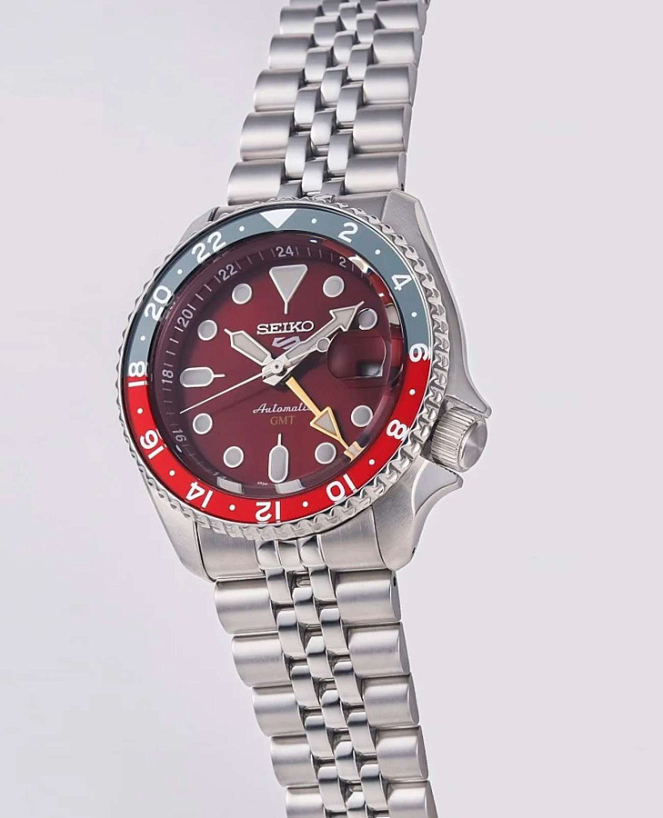 Часы Seiko 5 Sports SSK031K1 — мужские, серебристый